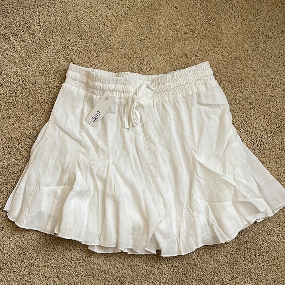 White linen look skorts-  BRAND NEW w. Tags